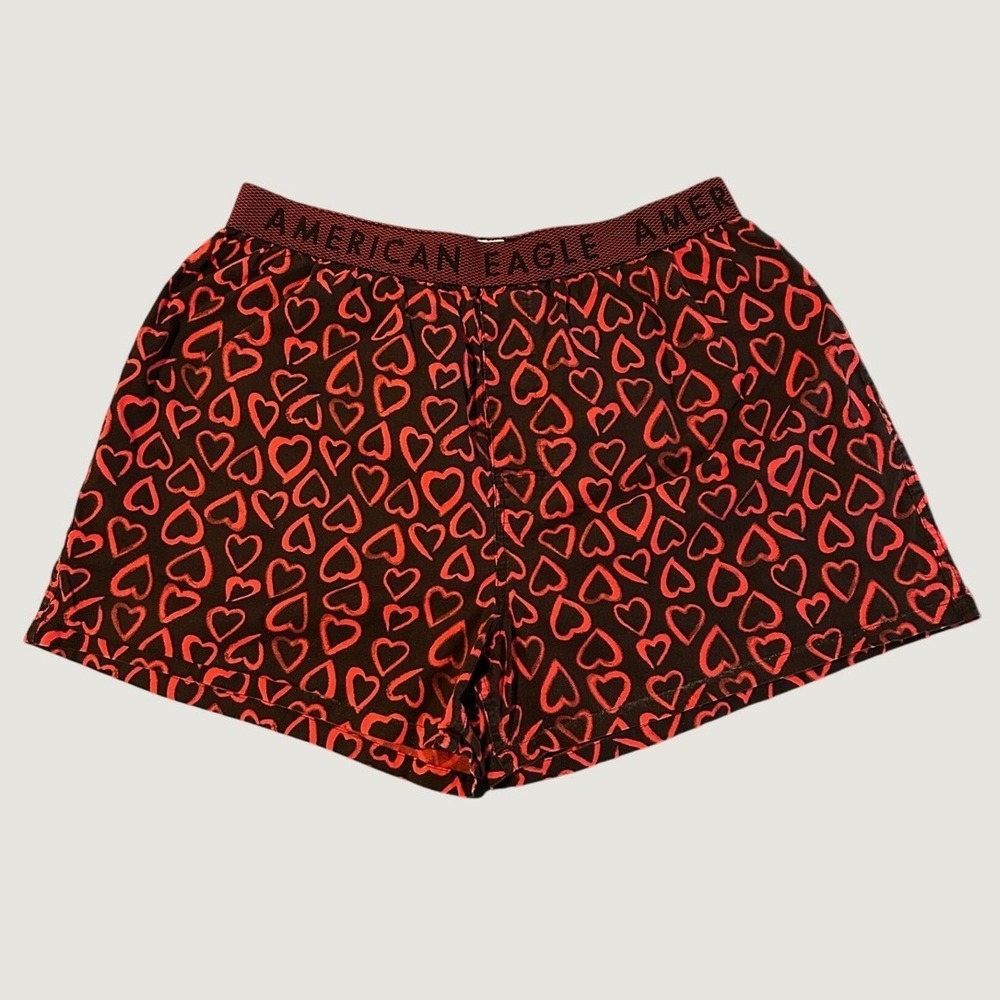 American Eagle Mens XL Black Red Heart Print Shorts Logo Waistband 40-42 1570